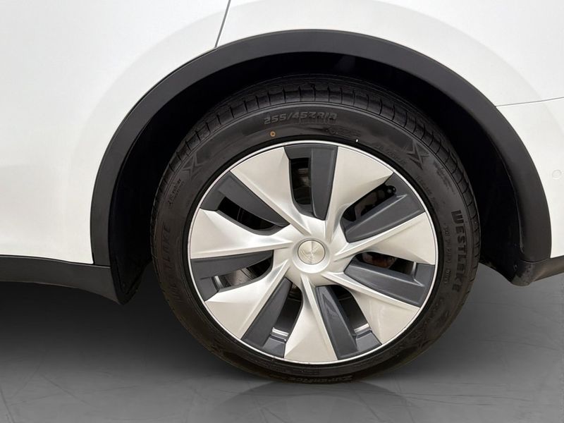 Tesla Model Y bild 34