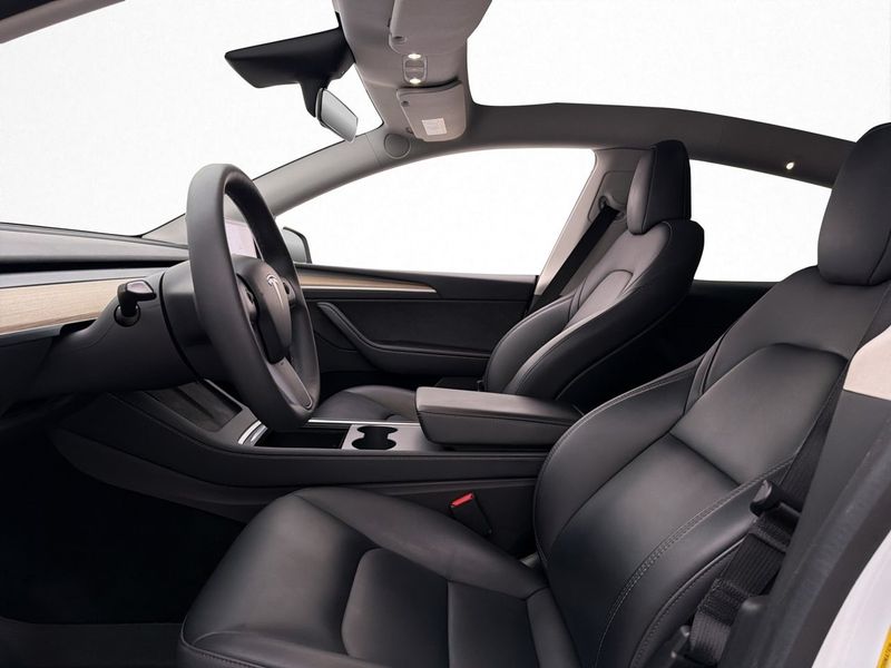 Tesla Model Y bild 12