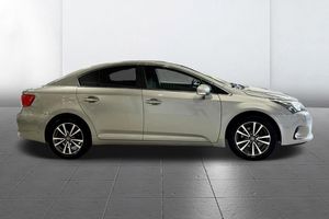 Toyota Avensis bild 5