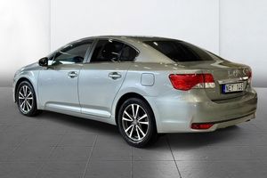Toyota Avensis bild 8