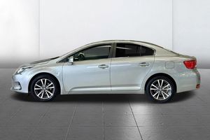 Toyota Avensis bild 9