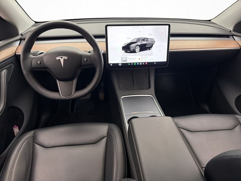 Tesla Model Y bild 15