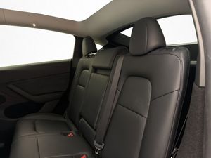Tesla Model Y bild 21