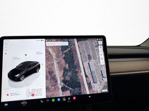 Tesla Model Y bild 26