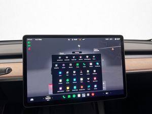 Tesla Model Y bild 27