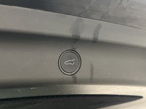 Tesla Model Y bild 21
