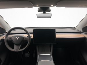 Tesla Model Y bild 14