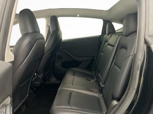 Tesla Model Y bild 22