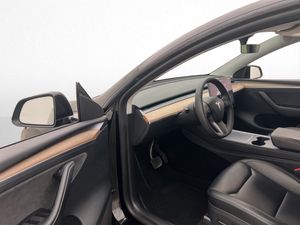 Tesla Model Y bild 12