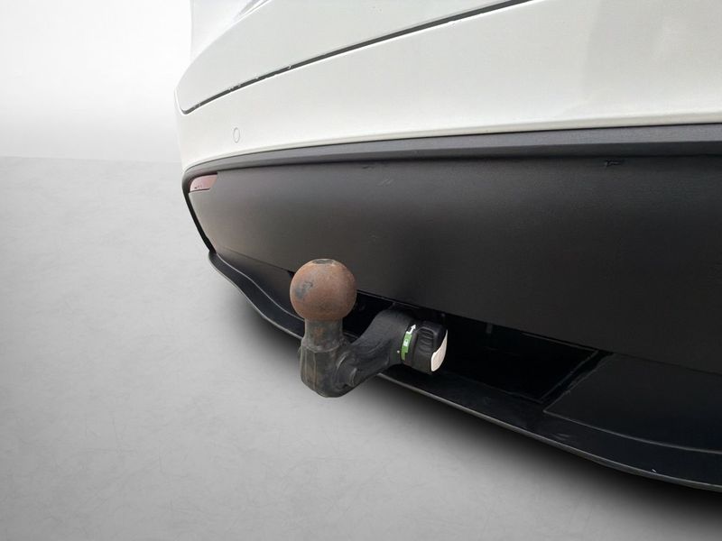 Tesla Model Y bild 9