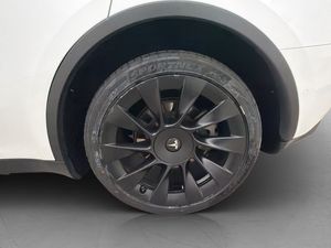Tesla Model Y bild 33