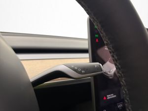 Tesla Model Y bild 22