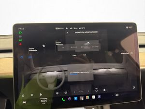 Tesla Model Y bild 18