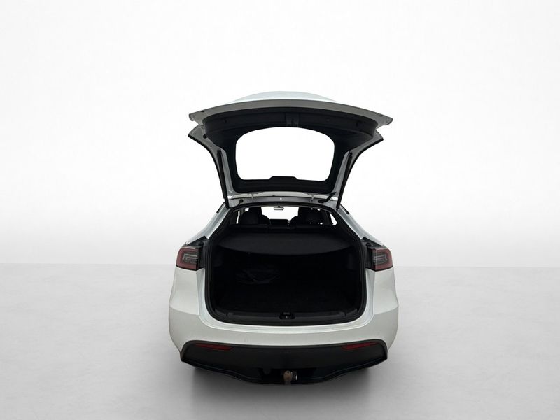 Tesla Model Y bild 10