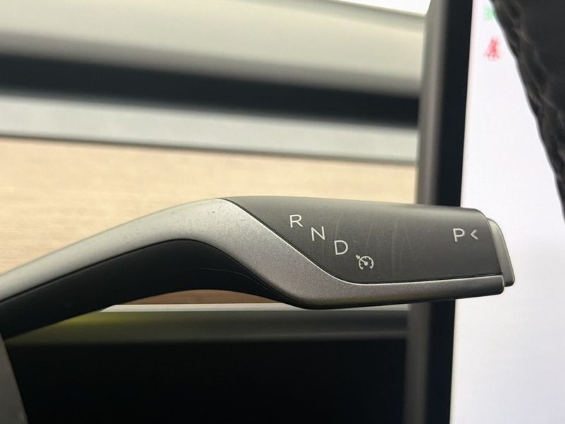 Tesla Model Y bild 29