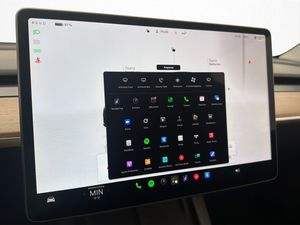 Tesla Model Y bild 22
