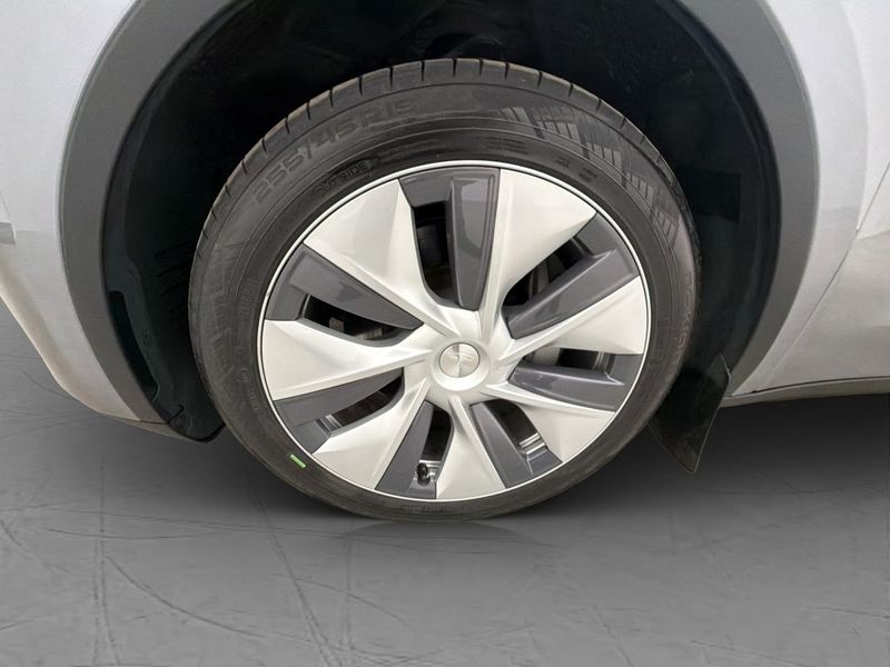 Tesla Model Y bild 31