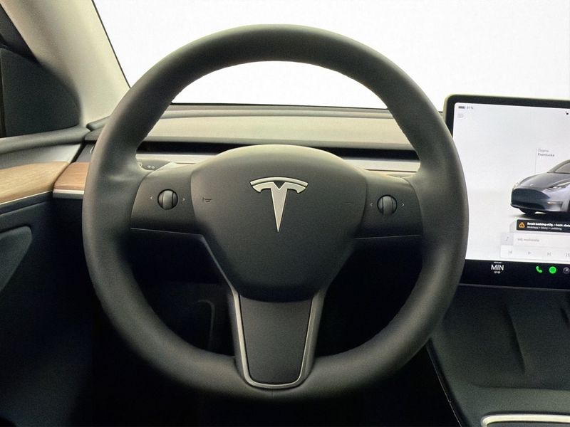 Tesla Model Y bild 16