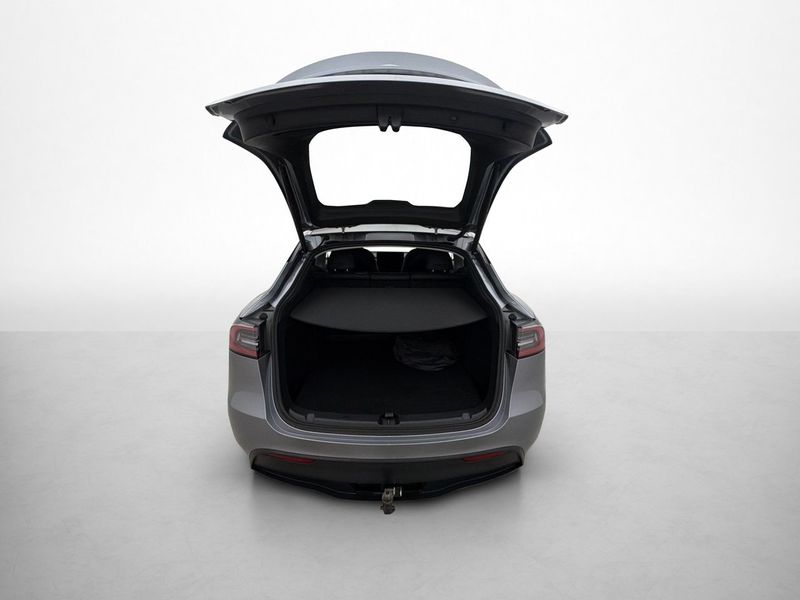 Tesla Model Y bild 10