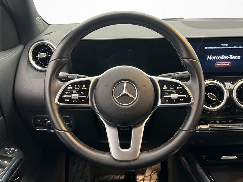 Mercedes GLA250 bild 16