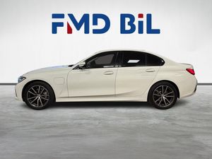 BMW 330 bild 2