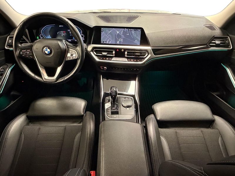 BMW 330 bild 9