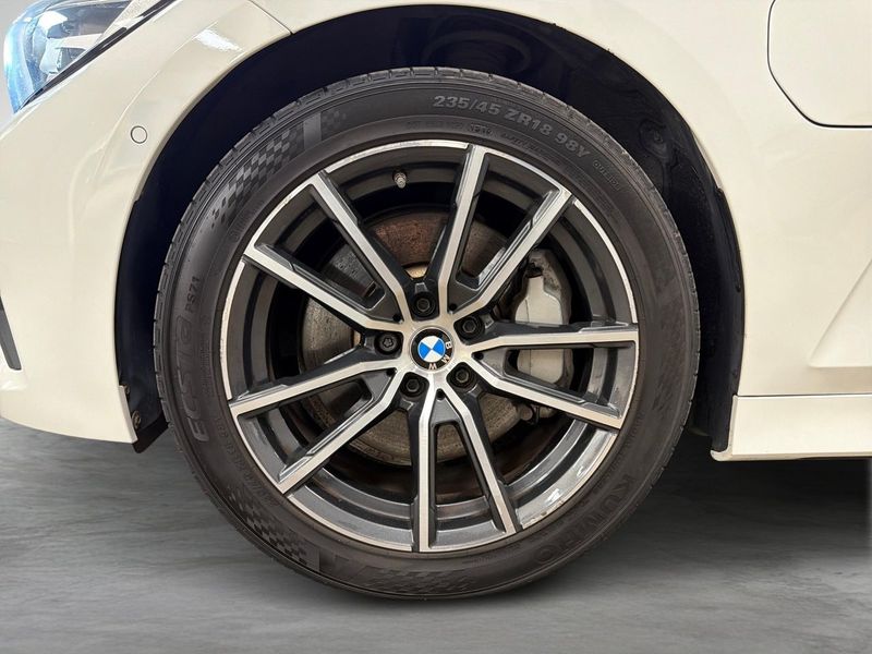 BMW 330 bild 31