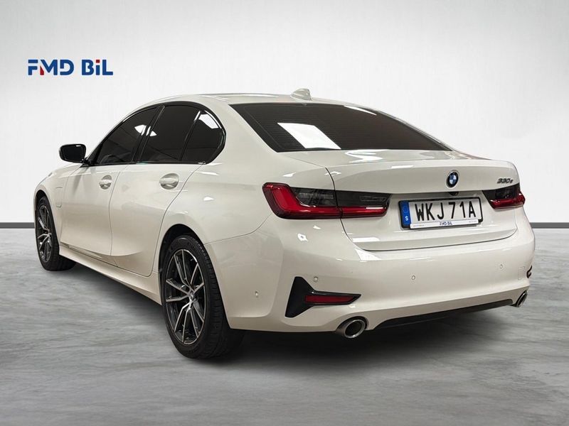 BMW 330 bild 7
