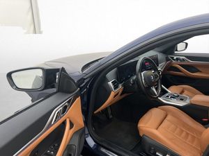 BMW i4 bild 11