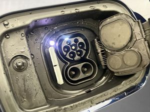 BMW i4 bild 32