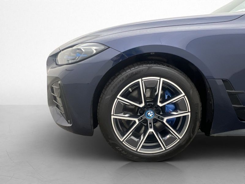 BMW i4 bild 33