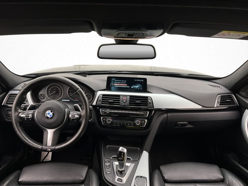 BMW 330 bild 15