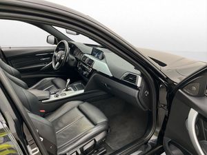 BMW 330 bild 26