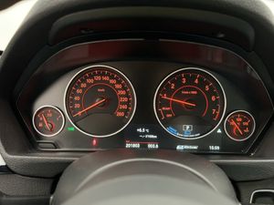 BMW 330 bild 18