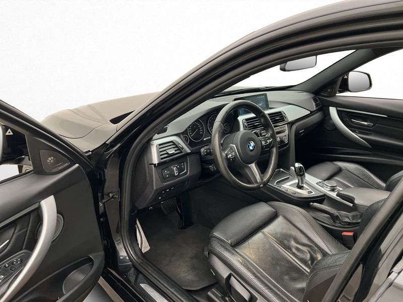 BMW 330 bild 11