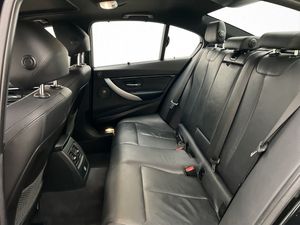 BMW 330 bild 27