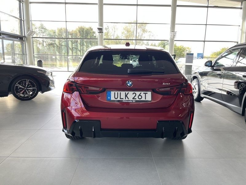 BMW 120 bild 12