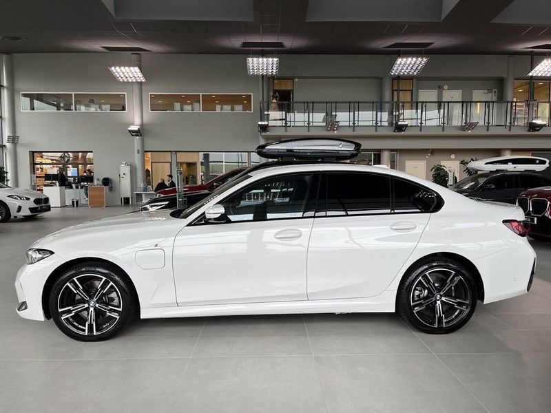 BMW 330 bild 3
