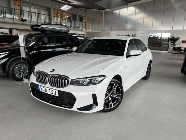 BMW 330 e xDrive Sedan M Sport HiFi Drag Rattvärme ParkAssist - 2025