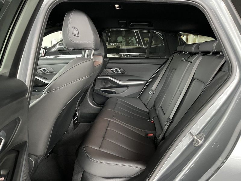 BMW 320 bild 11