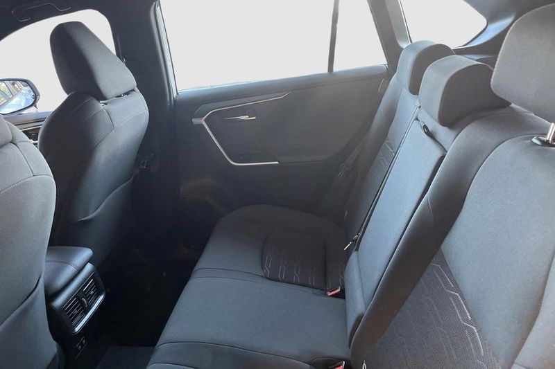 Toyota RAV4 bild 9