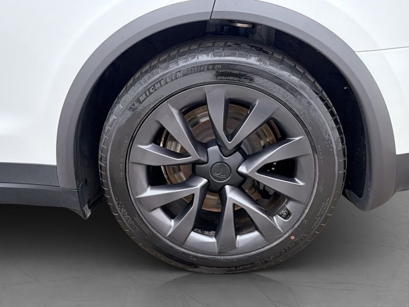 Tesla Model X bild 11