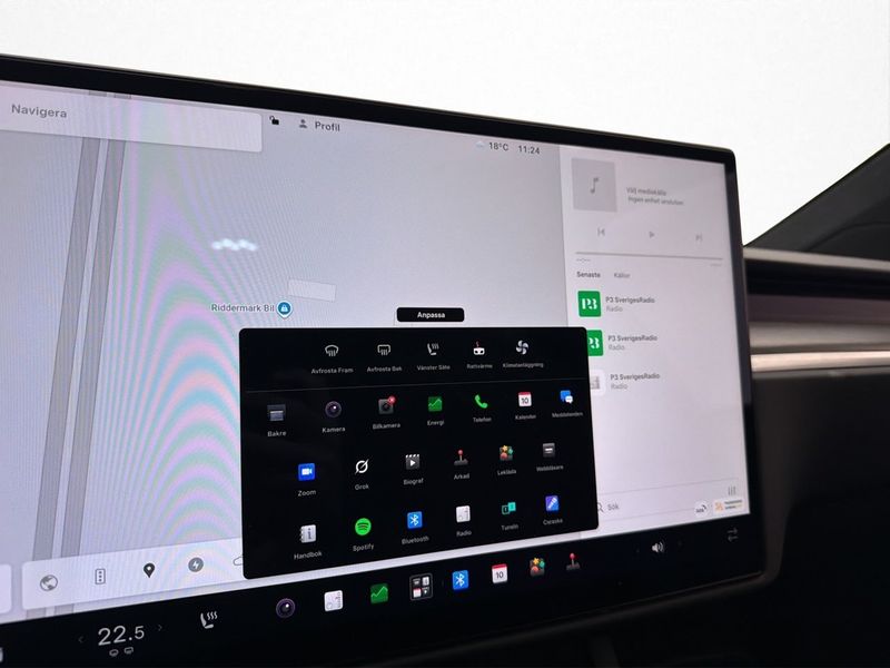 Tesla Model X bild 24