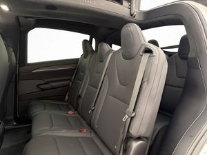 Tesla Model X bild 21