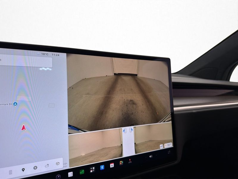 Tesla Model X bild 25