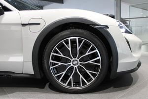 Porsche Taycan bild 9