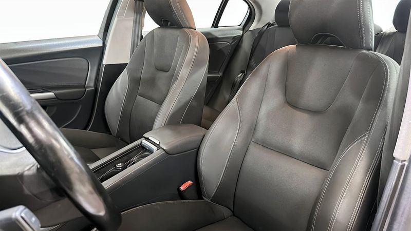Volvo S60 bild 8