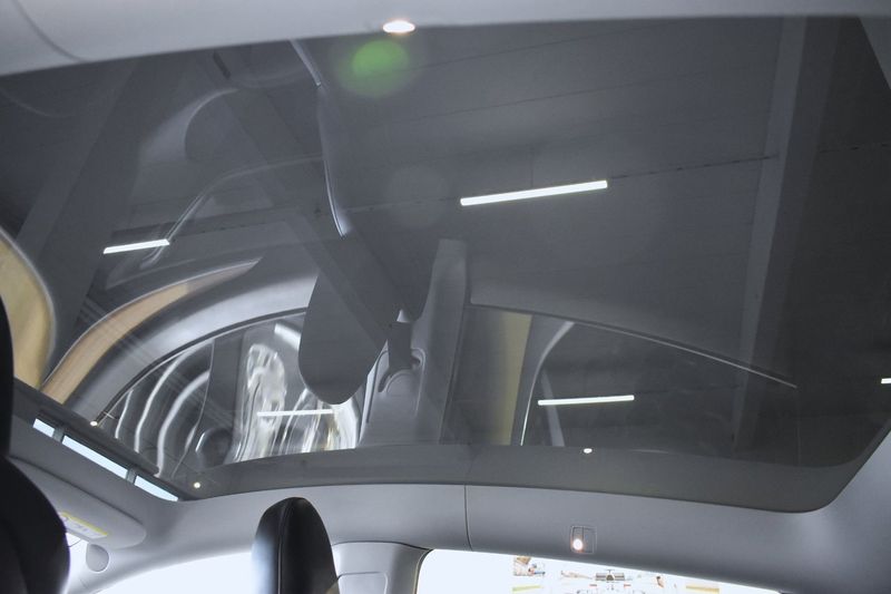 Tesla Model Y bild 16