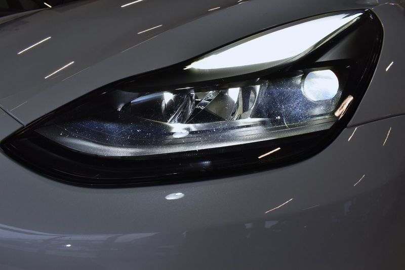 Tesla Model Y bild 19