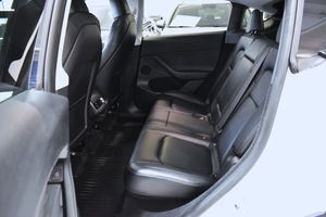 Tesla Model Y bild 9